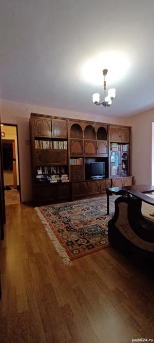 Vând apartament 2 camere în Hoghiz  - imagine 2