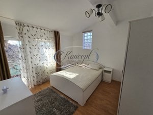 Apartament in vila, zona Pietei 14 Iulie - imagine 4