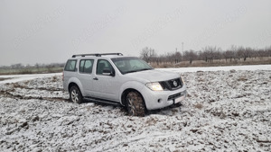 Nissan Pathfinder 2012 2.5 Diesel 4x4 7 locuri  - imagine 16