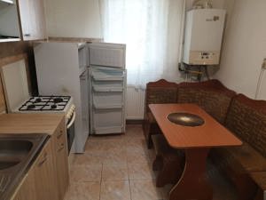 2 camere et 1 C.Girocului langa Sc.Gen.25 cu centrala proprie, mobilat si utilat