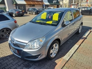 Opel Astra h fab 2009 motor 14 benzina preț 2780 euro 