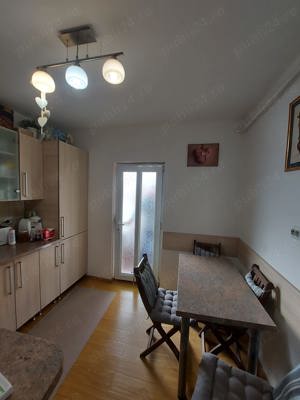 Vanzare apartament 3 camere, central - Targoviste - imagine 4