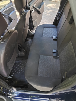 Dacia Duster 4x4 1.5 Diesel - imagine 2