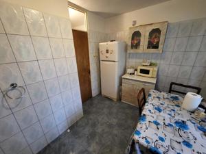 Apartament  3 camere ,Zona Rahova - imagine 9