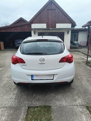 Opel Astra J | Benzina 1.4L 100 CP - imagine 2
