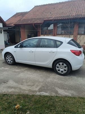 Opel Astra J | Benzina 1.4L 100 CP - imagine 4