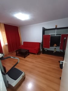 Vand apartament 3 camere Decomandat