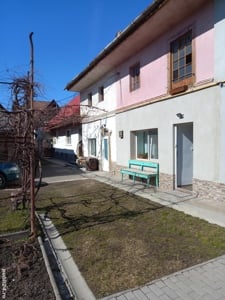 Direct propietar,vand casa 4 camere in Rasnov Central - imagine 3