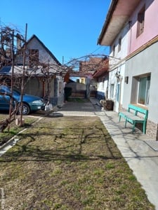 Direct propietar,vand casa 4 camere in Rasnov Central - imagine 9