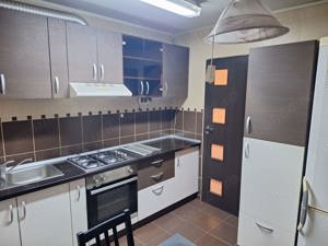 Închiriez apartament 