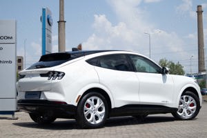 Mustang mach-e premium alb glacial extended range 351 cp awd at panoramic - imagine 5
