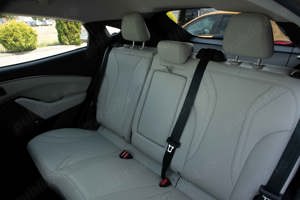 Mustang mach-e premium alb glacial extended range 351 cp awd at panoramic - imagine 11