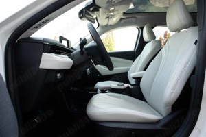 Mustang mach-e premium alb glacial extended range 351 cp awd at panoramic - imagine 9