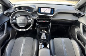 Peugeot 2008 - 1.2 benzina - An 2  KM - imagine 11