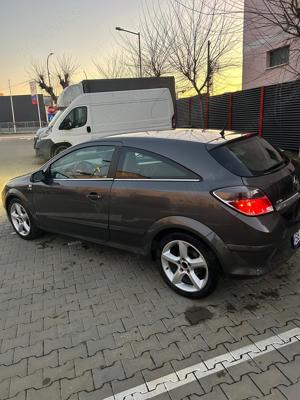 Opel Astra Coupe 2009 - imagine 8