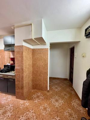 URGENT-Apartament 3 camere,etaj 1, mobilat - imagine 8