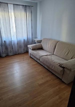 Apartament de inchiriat - 3 camere - Zona Lipovei - imagine 3