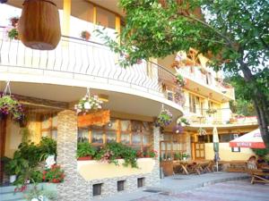 Hotel cu restaurant de vanzare in Brasov - imagine 2