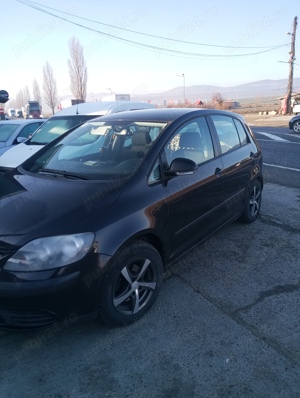 Vând sau schimb aștept oferte golf 5 plus 2006 1.9 tdi  - imagine 4 Vând sau schimb aștept oferte golf 5 plus 2006 1.9 tdi  - imagine 4