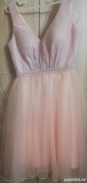 Rochie roz eleganta perfecta pentru orice eveniment