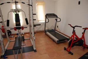 Apartament 3 camere, curte privata cu piscina in Dumbravita - imagine 17