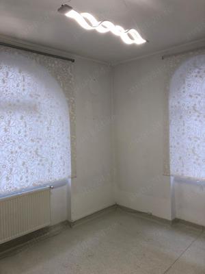 Proprietar , inchriez parter vila ( 60m2) nemobilat  - imagine 2