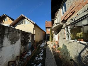 Casă de Vânzare în Săcele - Zonă Baciu, 263 mp  Teren, Renovare Cu Potențial - imagine 4