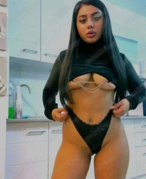 Bună sunt Valentina fără grabă pe placul tău la tine sau mine  la hotel 