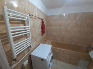 Delfinului Mega Mall apartament 3 camere bloc anvelopat 1985  - imagine 3