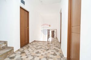 Apartament cu 3 camere de vânzare în zona Bucium - imagine 6