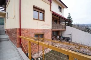 Apartament cu 3 camere de vânzare în zona Bucium - imagine 8