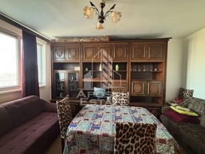 Apartament decomandat cu 3 camere, zona Dambovita, etaj intermediar - imagine 2