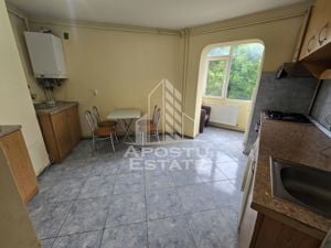 Apartament cu 3 camere, centrala proprie, etajul 2, zona Dambovita - imagine 5