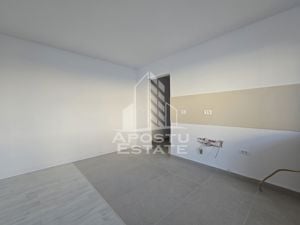 Apartament renovat cu 3 camere, open space, etaj intermediar, Lipovei - imagine 1