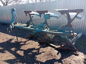 Plug revesibil trei brazde.