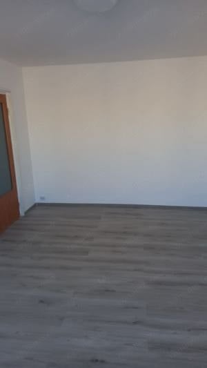 Berceni, Apartament 3 camere,Nemobilat,Cazare salariatii!! - imagine 2