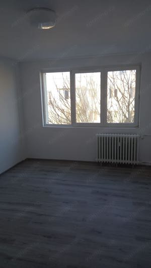 Berceni, Apartament 3 camere,Nemobilat,Cazare salariatii!! - imagine 6