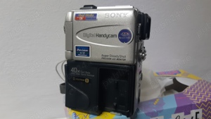 Sony Handycam DCR-PC3E noua