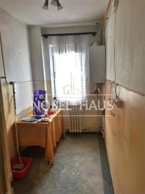 Apartament 4 camere, etajul 2, zona Cinema Victoria, str Comuna din Paris - imagine 3