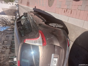Proprietar vând renault scenic an 2010 automat tel.  - imagine 3