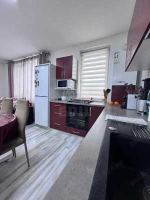 Apartament de vanzare cu preluare de chiriasi - imagine 2