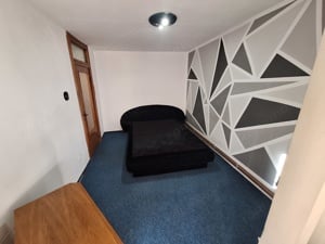 280 euro!!! AP.cu 2 camere cu centrala proprie Zona Kiriac - imagine 6