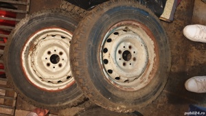 2 roți PIRELLI 6.95 - 13 / 175 - 13 cu crampoane(cuie) - imagine 5