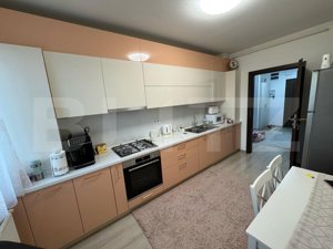 Apartament de vanzare, 2 camere, 74 mp + balcon, zona Pietroasa  - imagine 8