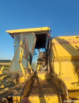 Combina agricola New Holland 8040 - imagine 4