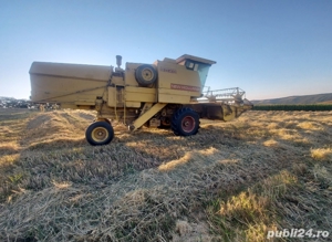 Combina agricola New Holland 8040 - imagine 3