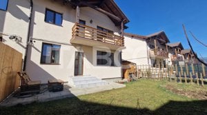 Casa de vanzare cu 3 camere teren 140 mp strada privata in Selimbar - imagine 16