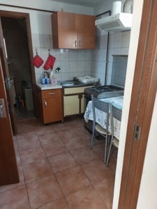 PF dau in chirie apartament 2 camere bucatarie decomandate zona Garii . - imagine 6