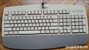 Tastatură Genius cu fir și mufă PS2 