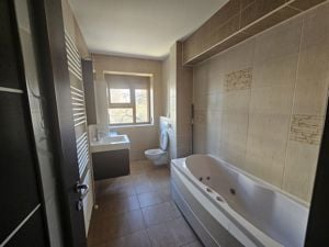 Inchiriere apartament bloc nou cu garaj, centru Pitesti - imagine 5